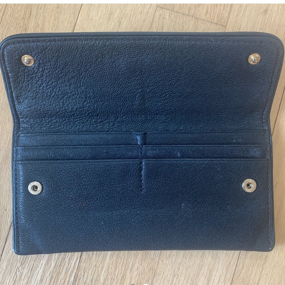 Michael Kors wallet - Picture 2 of 2